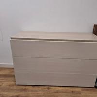 Comò in legno chiaro – come nuovo