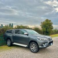 Toyota Hilux con hard top nuovo. Prezzo finito
