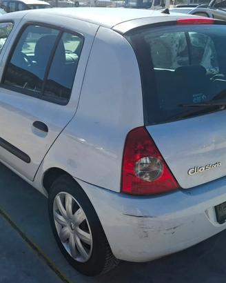 RENAULT CLIO per ricambi usati
