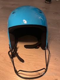 Casco uvex con mentoniera