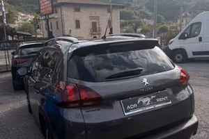 Peugeot 2008 BlueHDi 100 Allure