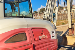 Escavatore takeuchi tb 290-2