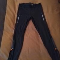 Pantalone elasticizzato per sport, tipo leggins.