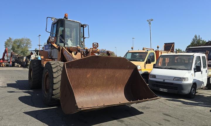 Pala gommata fiat hitachi mod. fr 130.2