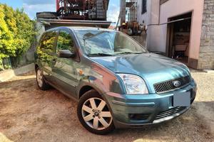Ford Fusion 2004
