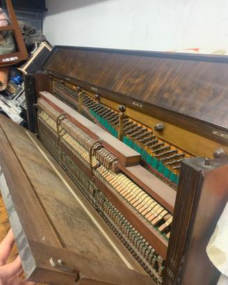 Pianoforte verticale antico Spencer London