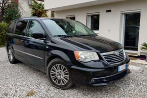 Lancia Voyager 2.8 turbo diesel 163CV 7 posti
