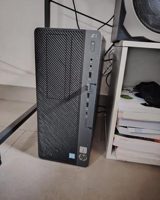 PC fisso Ufficio/gaming leggero con Windows 11 pro