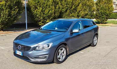 Volvo V60, Euro6, Cambio Automatico. 