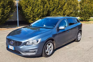 Volvo V60, Euro6D, Cambio Automatico. 