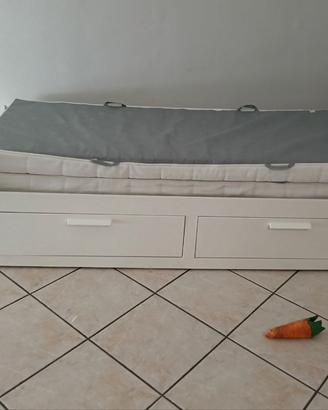 divano letto IKEA BRIMNES con 2 cassetti