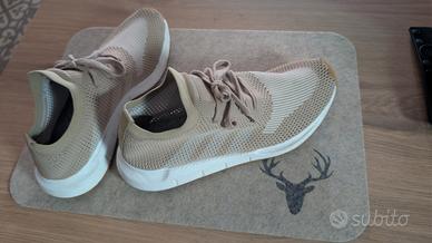 Adidas Swift run 42,5