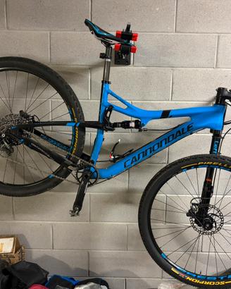 Mountainbike cannondale full carbon