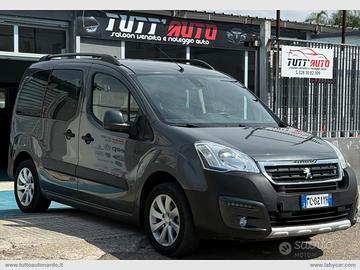PEUGEOT Partner Tepee BlueHDi 100 Outdoor