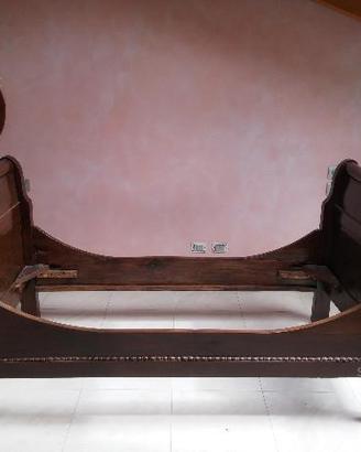 Letto Antico Restaurato per amanti genere