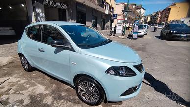 Lancia Ypsilon 1.0 Firefly 5P S&S HIBRID Gold 2023
