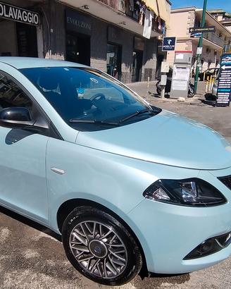 Lancia Ypsilon 1.0 Firefly 5P S&S HIBRID Gold 2023