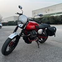 Moto Guzzi V7 Racer