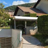 Appartamento con giardino, doppio garage