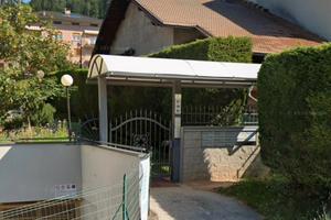 Appartamento con giardino, doppio garage