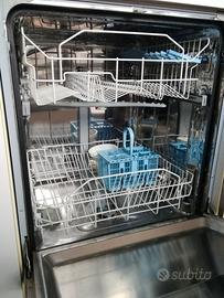 Lavastoviglie INDESIT