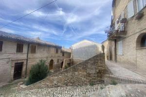 Immobile in asta di 106 m² a Montottone