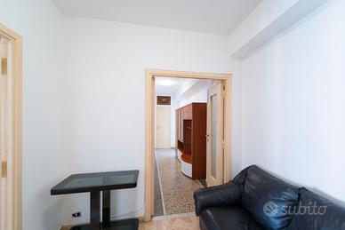 Privato zona piazza bologna