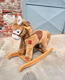 Cavallino dondolo per bambini della Trudi