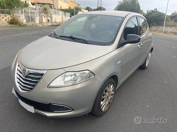 Lancia Ypsilon 1.3 MJT 16V 95 CV 5 porte