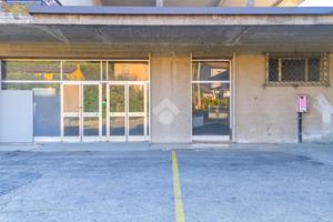 MAGAZZINO A MONTEFORTE D'ALPONE