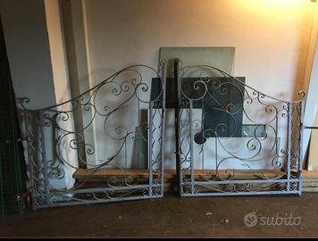 Antico cancello in ferro battuto