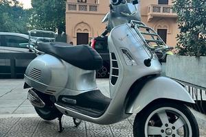 Piaggio Vespa 300 GTS - 2016