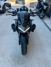 Ducati streetfighter V2