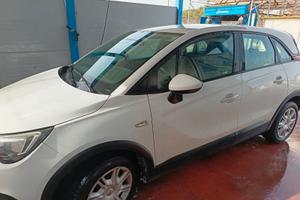 Opel Crossland II anno 2018 benzina/gpl casa madre