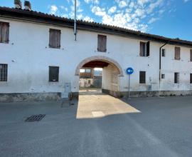 Porzione di fabbricato con area edificabile