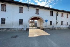 Porzione di fabbricato con area edificabile