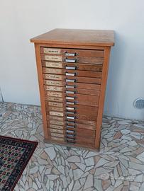 Cassettiera industriale da tipografia 