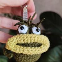 Giocattolino intrecciato artigianale per bambini –