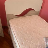 Due Letti singoli con materasso