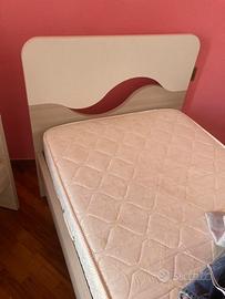 Due Letti singoli con materasso