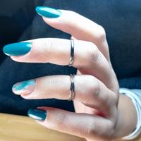 Modella manicure e pedicure - gratuito