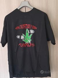 T-Shirt con Stampa Ironica