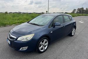 Opel Astra 1.6 115CV 5 porte Cosmo