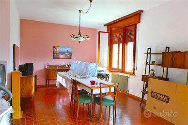Lusevera casa indipendente 13 vani 245 Mq
