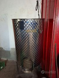 Botte sempre pieno in acciaio per vino 600 L