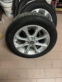 Cerchi  da 15 completi di gomme Smart 453