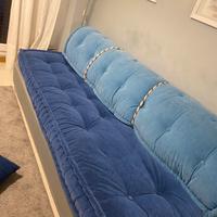 Divano letto con due materasssi in ciniglia