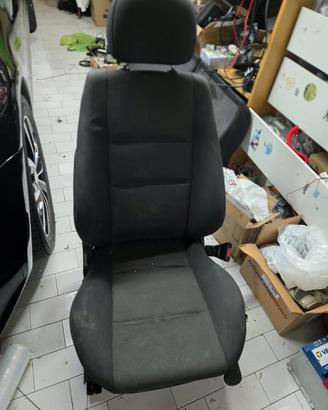 sedili opel tigra twin top (corsa c)