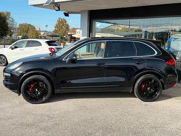 Porsche Cayenne 3.0 D TETTO/PELLE/"21 IMPECCABILE