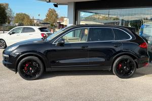 Porsche Cayenne 3.0 D TETTO/PELLE/"21 IMPECCABILE